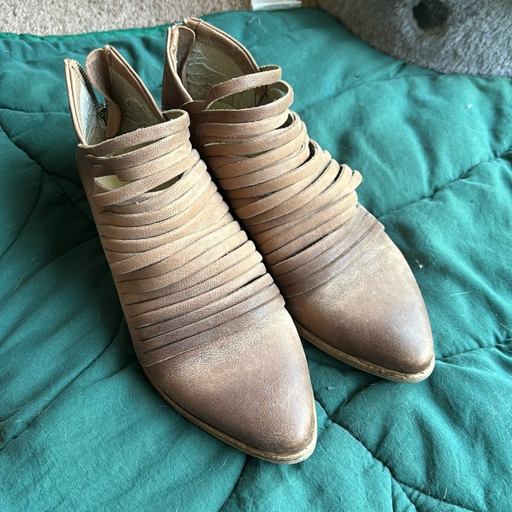 FREE PEOPLE Lost Valley strappy low ankle boot